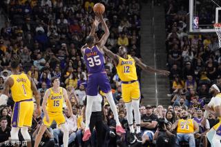 队的表现均 队的表现均