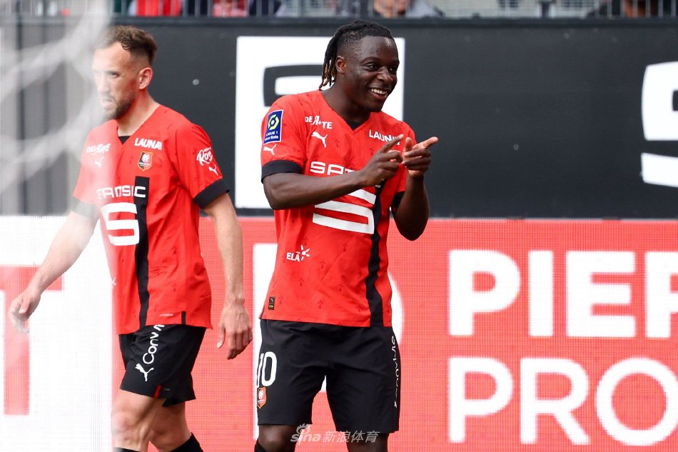 副攻核心 副攻核心